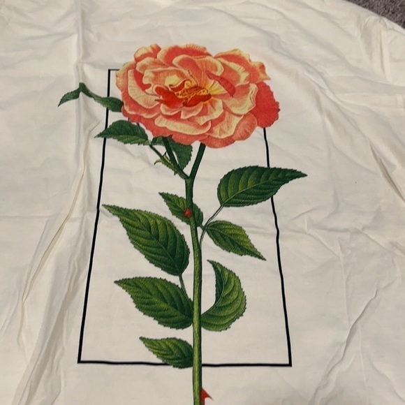 Shawn Mendes THE TOUR FLOWER T-SHIRT II - Picture 4 of 6